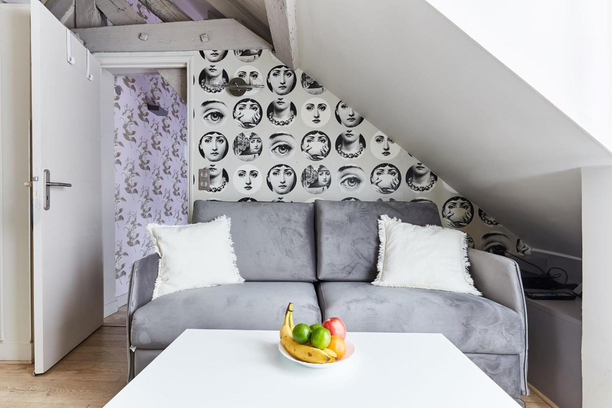 Place Des Vosges - 1Br With Balcony - Cityapartmentstay Parigi Esterno foto